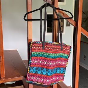 Beautiful, colorful tote bag in great condition